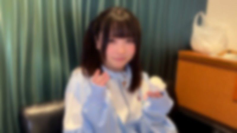 【完全顔出し】マカロンが似合うｶﾞﾁ合法巨乳ちゃん。可愛いお顔が乱れ、未..熟なあそこに生中出し。